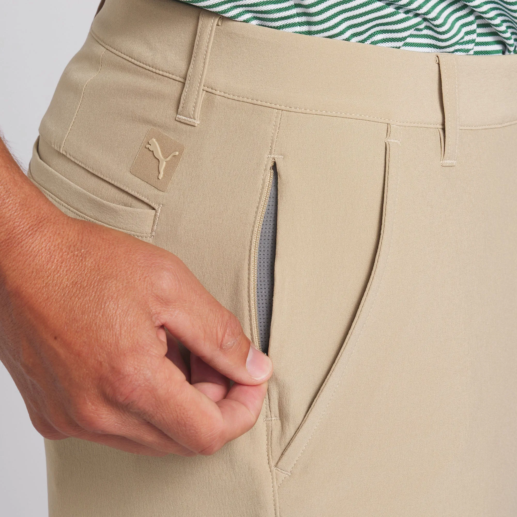 101 Solid 7" Golf Shorts