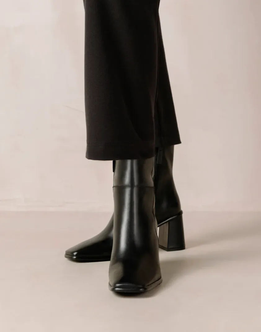 Alohas West Total Black Boot